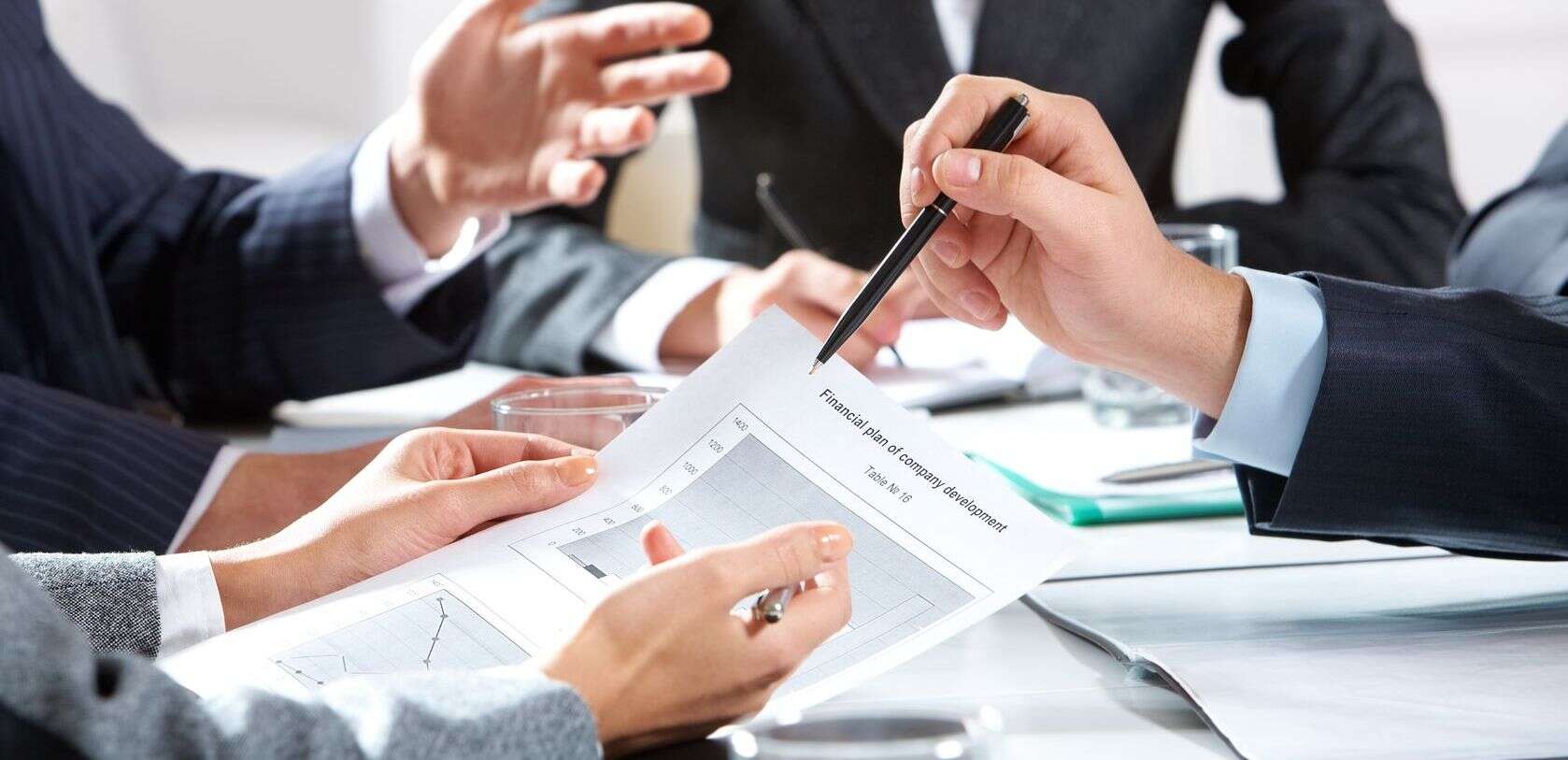 Valuing Financial Services Businesses